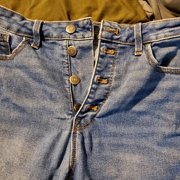 Old Navy Rockstar super skinny high rise jeans - Picture 2 of 4